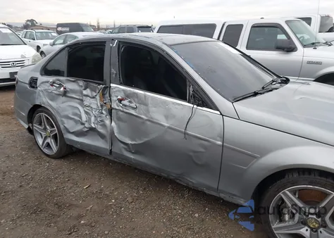 2012 Mercedes-Benz C 63 Amg из США, поврежденный, VIN WDDGF7HB3CA627176